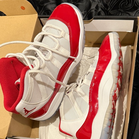 Jordan 11 Retro PS White Red Black Shoes